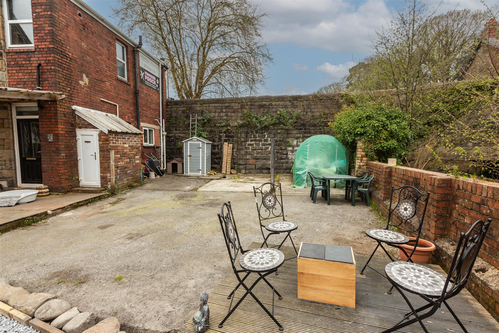 Hebron Road, Clydach, Swansea, SA6 5EJ